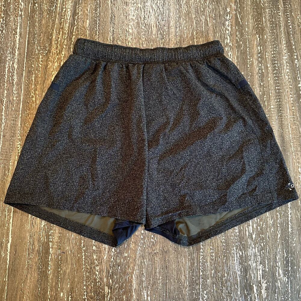 Lululemon Performance Workout Gym Shorts 5” Inseam Golden Brown Men’s Size S